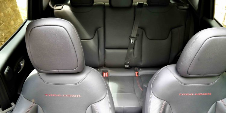 Jeep Renegade Trailhawk 2.0 4X4: Aventura em modo premium! 49 Jeep Renegade Trailhawk 2.0 4X4: Aventura em modo premium! 49