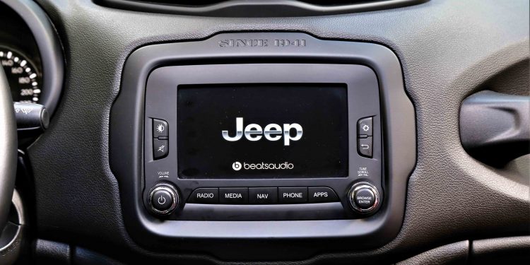 Jeep Renegade Trailhawk 2.0 4X4: Aventura em modo premium! 45 Jeep Renegade Trailhawk 2.0 4X4: Aventura em modo premium! 45