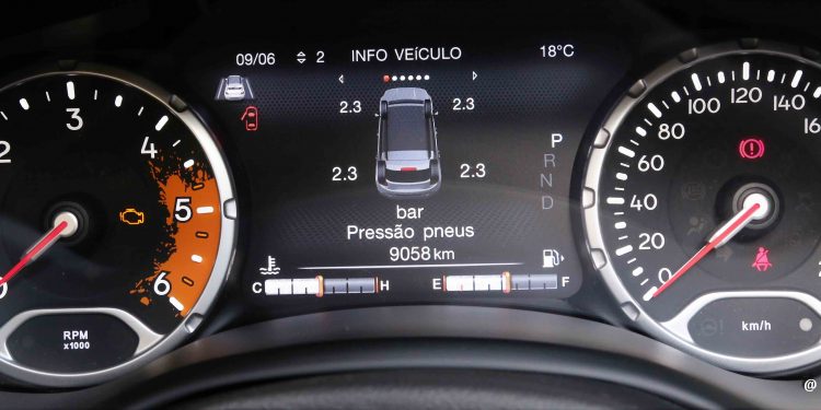 Jeep Renegade Trailhawk 2.0 4X4: Aventura em modo premium! 44 Jeep Renegade Trailhawk 2.0 4X4: Aventura em modo premium! 44