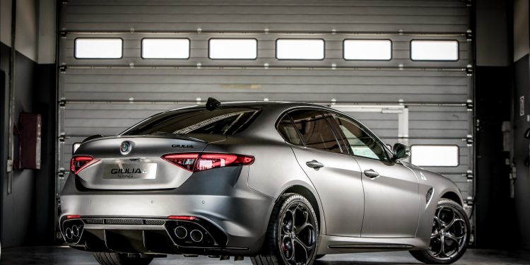 Alfa Romeo lança edições limitadas "NRing" do Giulia e Stelvio Quadrifoglio na Europa! 30