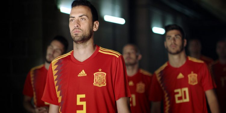 SEAT expressa o apoio à selecção de Espanha antes do mundial! 14