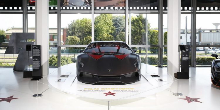 Lamborghini Celebra as suas "estrelas de cinema" com uma exposição! 23