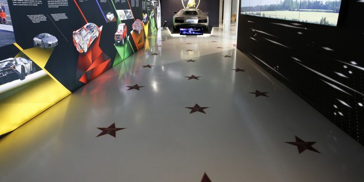 Lamborghini Celebra as suas "estrelas de cinema" com uma exposição! 21