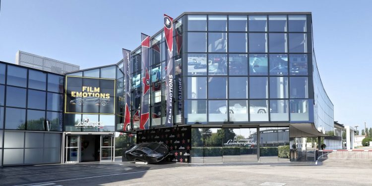 Lamborghini Celebra as suas "estrelas de cinema" com uma exposição! 20