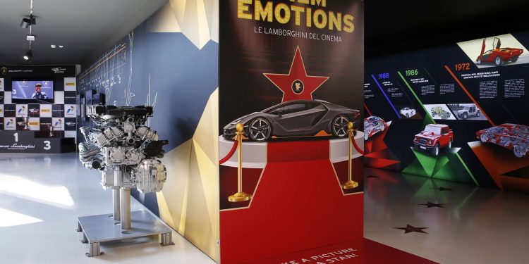 Lamborghini Celebra as suas "estrelas de cinema" com uma exposição! 15