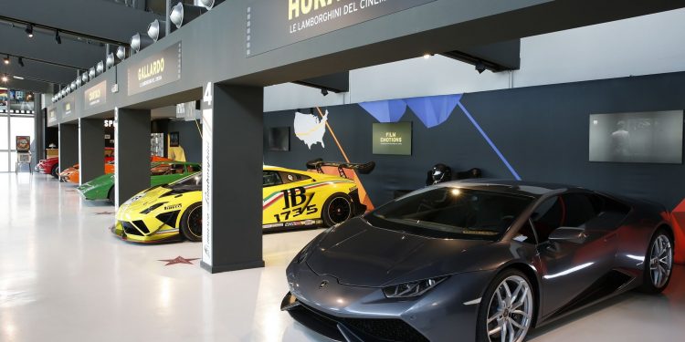 Lamborghini Celebra as suas "estrelas de cinema" com uma exposição! 32