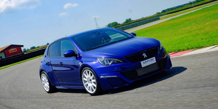 Este é mais um Peugeot 308 GTI que gostaríamos de ter na garagem! 30