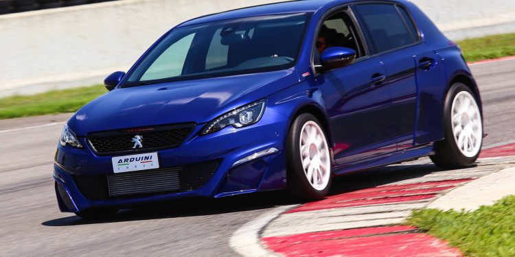 Este é mais um Peugeot 308 GTI que gostaríamos de ter na garagem! 26
