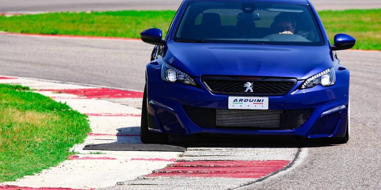 Este é mais um Peugeot 308 GTI que gostaríamos de ter na garagem! 29
