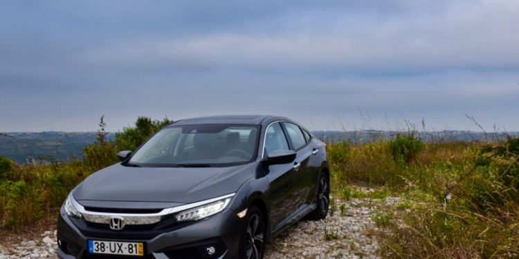 Honda Civic Sedan Executive 1.6 I-DTEC: É mesmo um Civic? 66