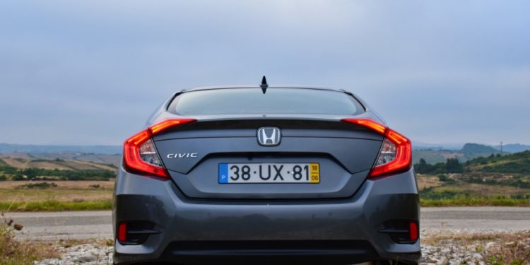 Honda Civic Sedan Executive 1.6 I-DTEC: É mesmo um Civic? 64