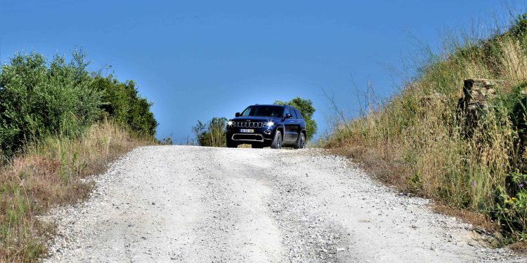 Jeep Grand Cherokee Limited: Exuberância Americana! 51