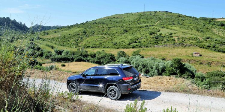 Jeep Grand Cherokee Limited: Exuberância Americana! 47