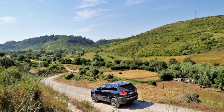 Jeep Grand Cherokee Limited: Exuberância Americana! 45
