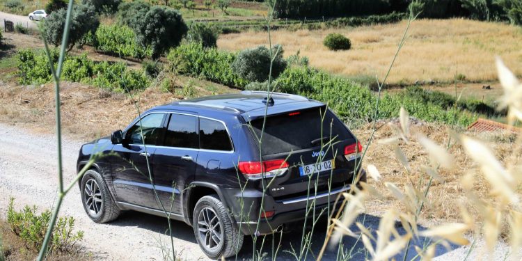 Jeep Grand Cherokee Limited: Exuberância Americana! 46