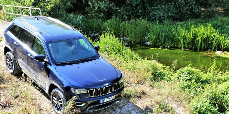 Jeep Grand Cherokee Limited: Exuberância Americana! 43