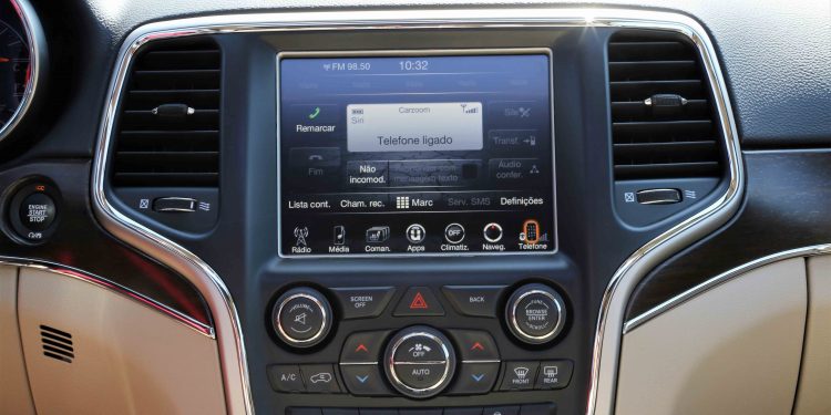 Jeep Grand Cherokee Limited: Exuberância Americana! 28