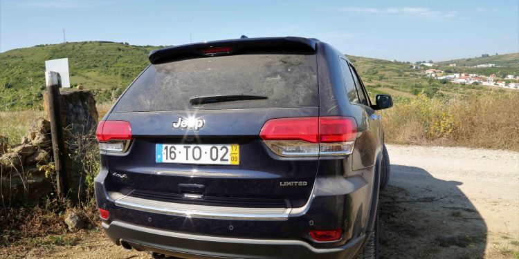 Jeep Grand Cherokee Limited: Exuberância Americana! 56