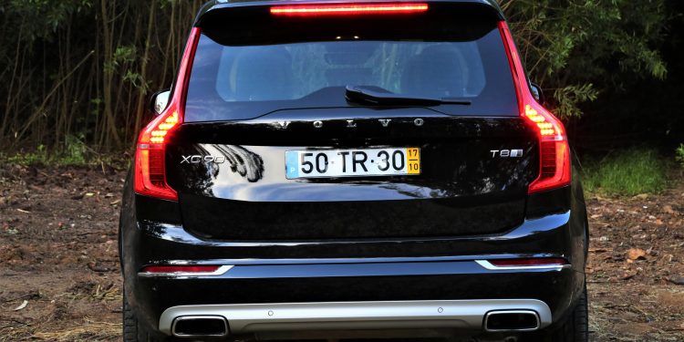 Volvo XC90 T8 Plug-Hybrid Inscription: Ecologia de Luxo! 56