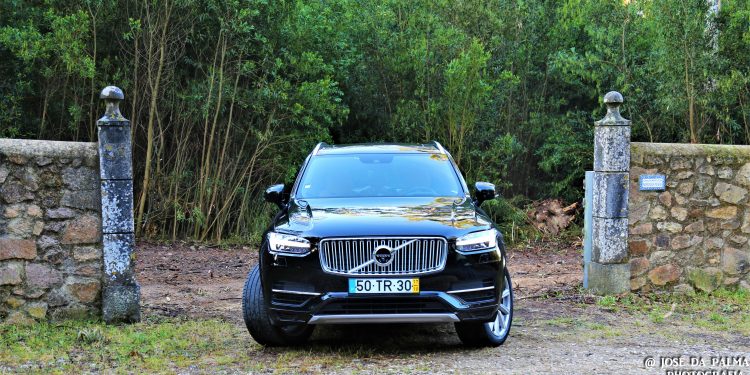 Volvo XC90 T8 Plug-Hybrid Inscription: Ecologia de Luxo! 75