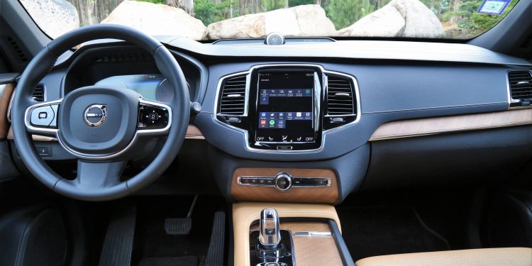 Volvo XC90 T8 Plug-Hybrid Inscription: Ecologia de Luxo! 39