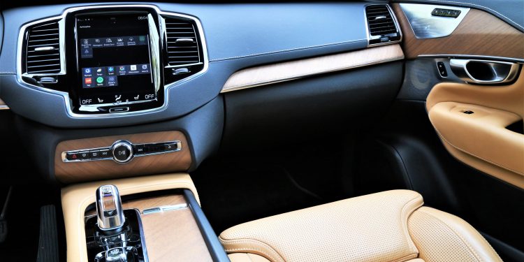 Volvo XC90 T8 Plug-Hybrid Inscription: Ecologia de Luxo! 40