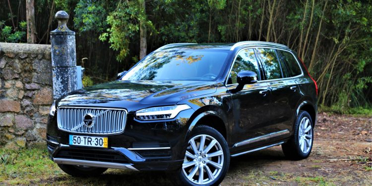 Volvo XC90 T8 Plug-Hybrid Inscription: Ecologia de Luxo! 77