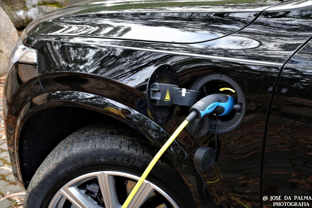 Volvo XC90 T8 Plug-Hybrid Inscription: Ecologia de Luxo! 27