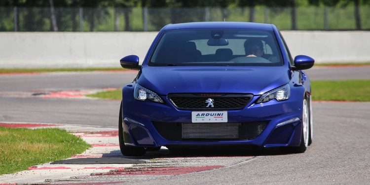 Este é mais um Peugeot 308 GTI que gostaríamos de ter na garagem! 17