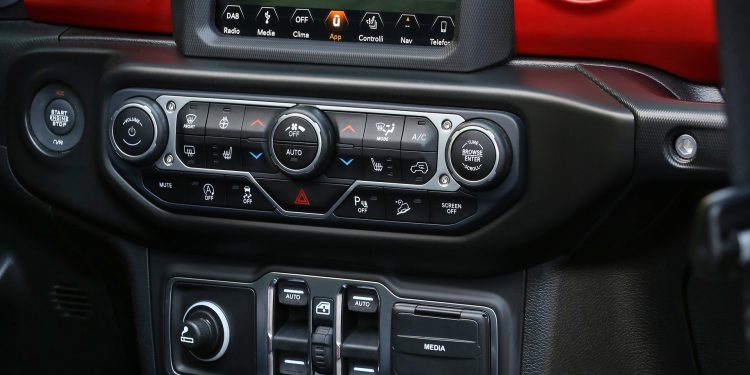 Já sabemos todos os detalhes acerca do novo Jeep Wrangler! 22 Já sabemos todos os detalhes acerca do novo Jeep Wrangler! 22