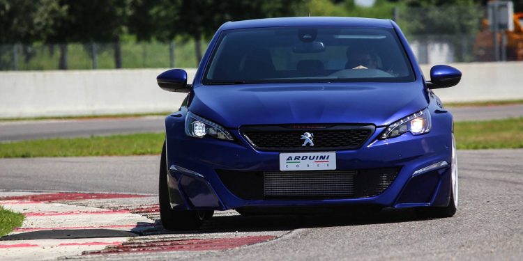 Este é mais um Peugeot 308 GTI que gostaríamos de ter na garagem! 15