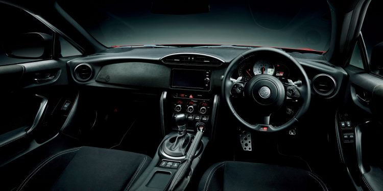 Toyota revela GT86 GR Sport desenvolvido em conjunto com a Gazoo Racing! 13
