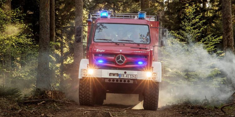 Este Mercedes Unimog é o melhor camião de combate aos incêndios de sempre! 16