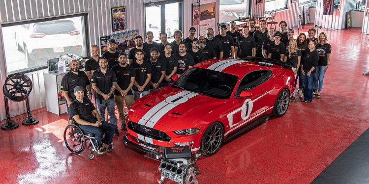 Hennessey celebra o automóvel 10.000 com um Ford Mustang de 800cv! 40
