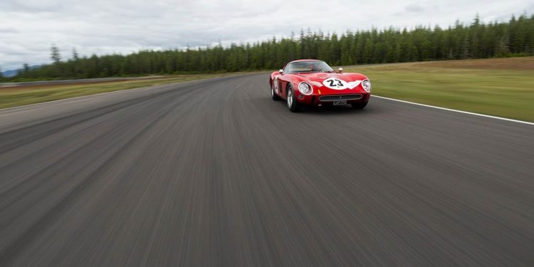 Ferrari 250 GTO volta a bater recorde em leilão ao ser vendido por 41,2 milhões de Euros! 46