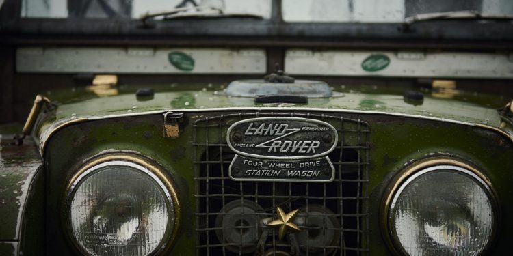 Esta pequena Vila do Himalaias tem uma frota de Land Rover Defender! 40 Esta pequena Vila do Himalaias tem uma frota de Land Rover Defender! 40