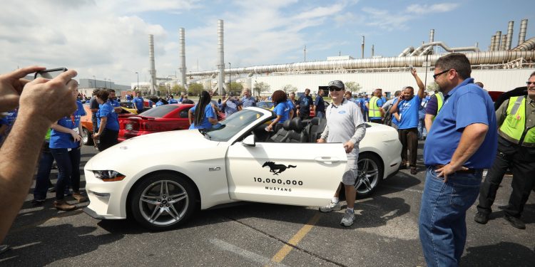 Já foram produzidos 10 milhões de Ford Mustang! 23