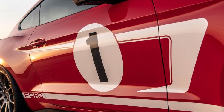 Hennessey celebra o automóvel 10.000 com um Ford Mustang de 800cv! 47