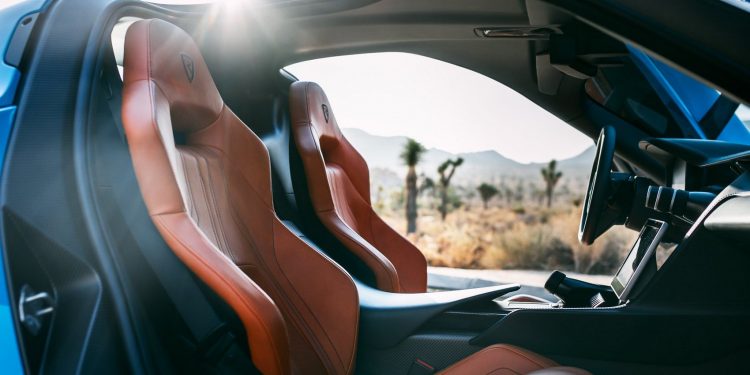 Rimac Concept Two tem 1888cv e recebe novas cores! 18