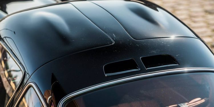 Mercedes SL 300 Gullwing roubado do Hotel de Nurburgring! 16