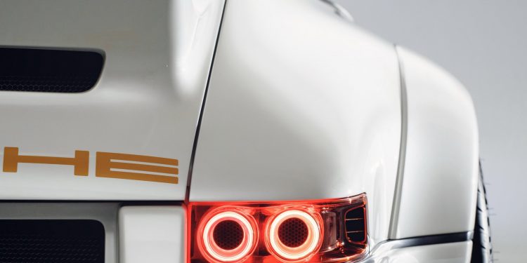 Singer leva Porsche 911 DLS a Pebble Beach! 59