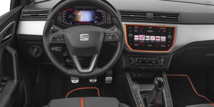 SEAT Arona recebe digital cockpit! 16