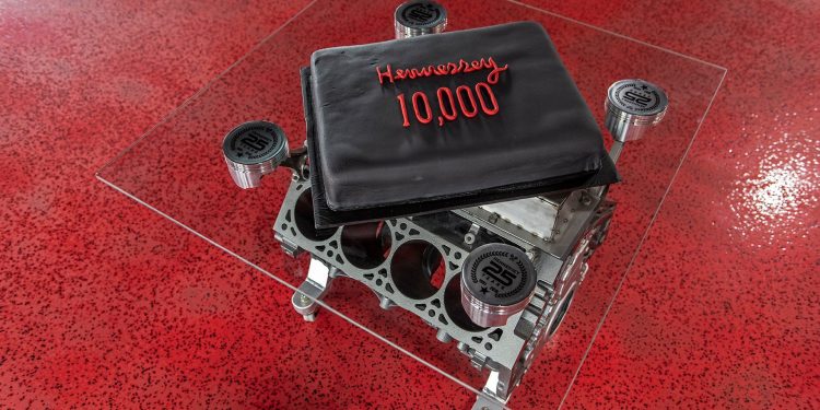 Hennessey celebra o automóvel 10.000 com um Ford Mustang de 800cv! 38