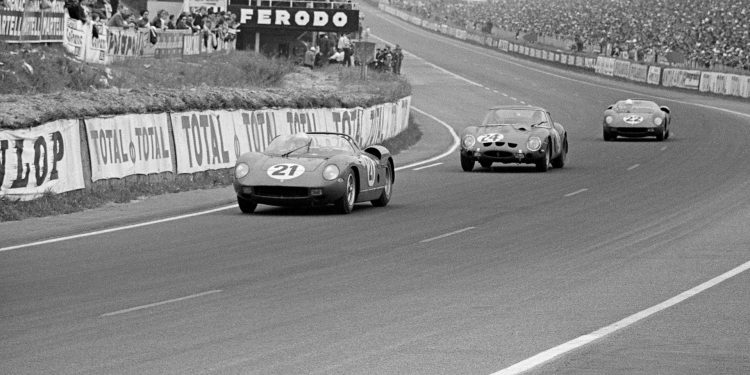 Ferrari 275 P de 1963 que ganhou Le Mans vai a leilão! 55