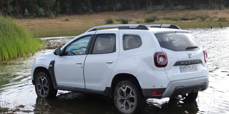 Dacia Duster 1.5 dCi 4X4: A excelência pode ser acessível! 37