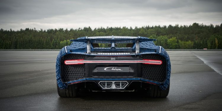 Este Bugatti Chiron em LEGO com tamanho real é o sonho de qualquer criança! 22