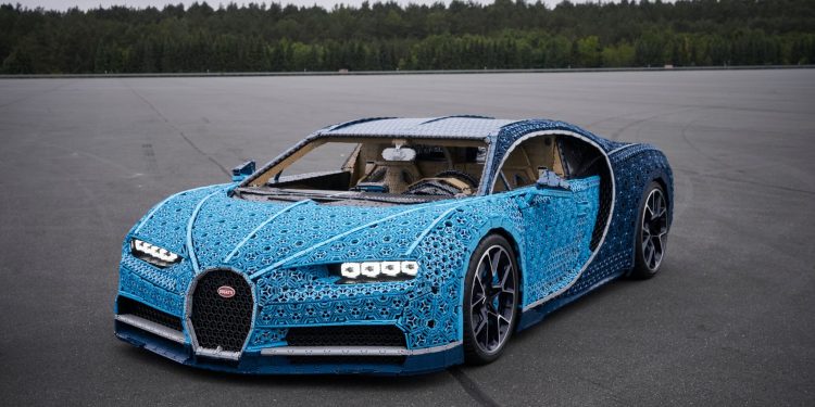 Este Bugatti Chiron em LEGO com tamanho real é o sonho de qualquer criança! 25