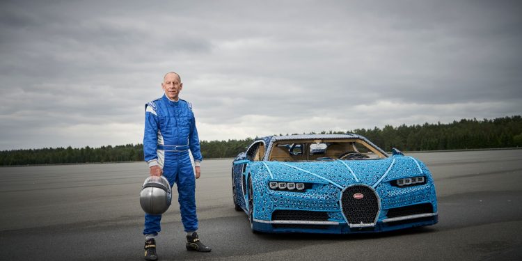 Este Bugatti Chiron em LEGO com tamanho real é o sonho de qualquer criança! 27