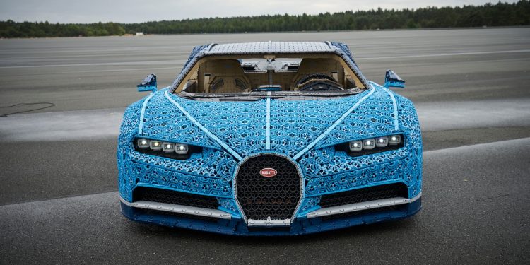 Este Bugatti Chiron em LEGO com tamanho real é o sonho de qualquer criança! 28