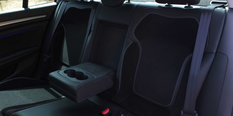 Renault Mégane Grand Coupe Executive 1.2 tCe: Elegância inovadora! 39